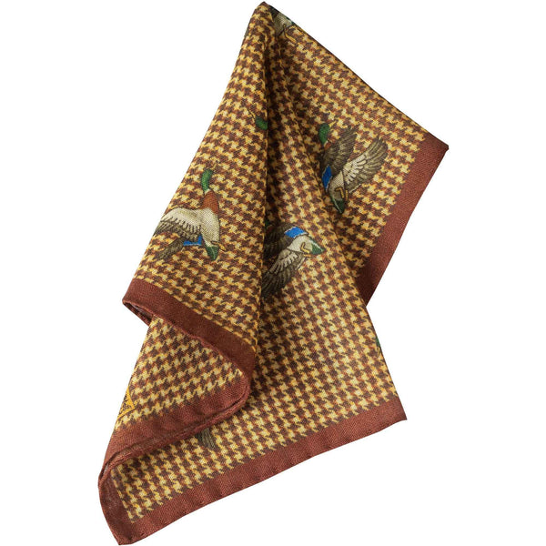 Wine Duck Houndstooth Wool Hank