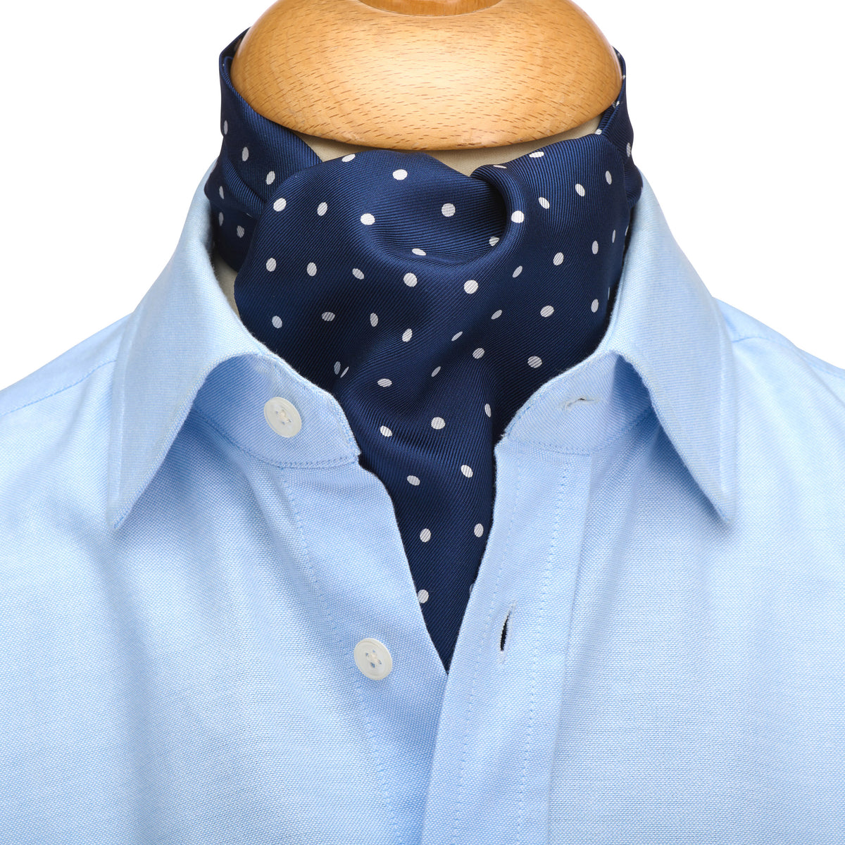 Indigo English 36 oz Cravat
